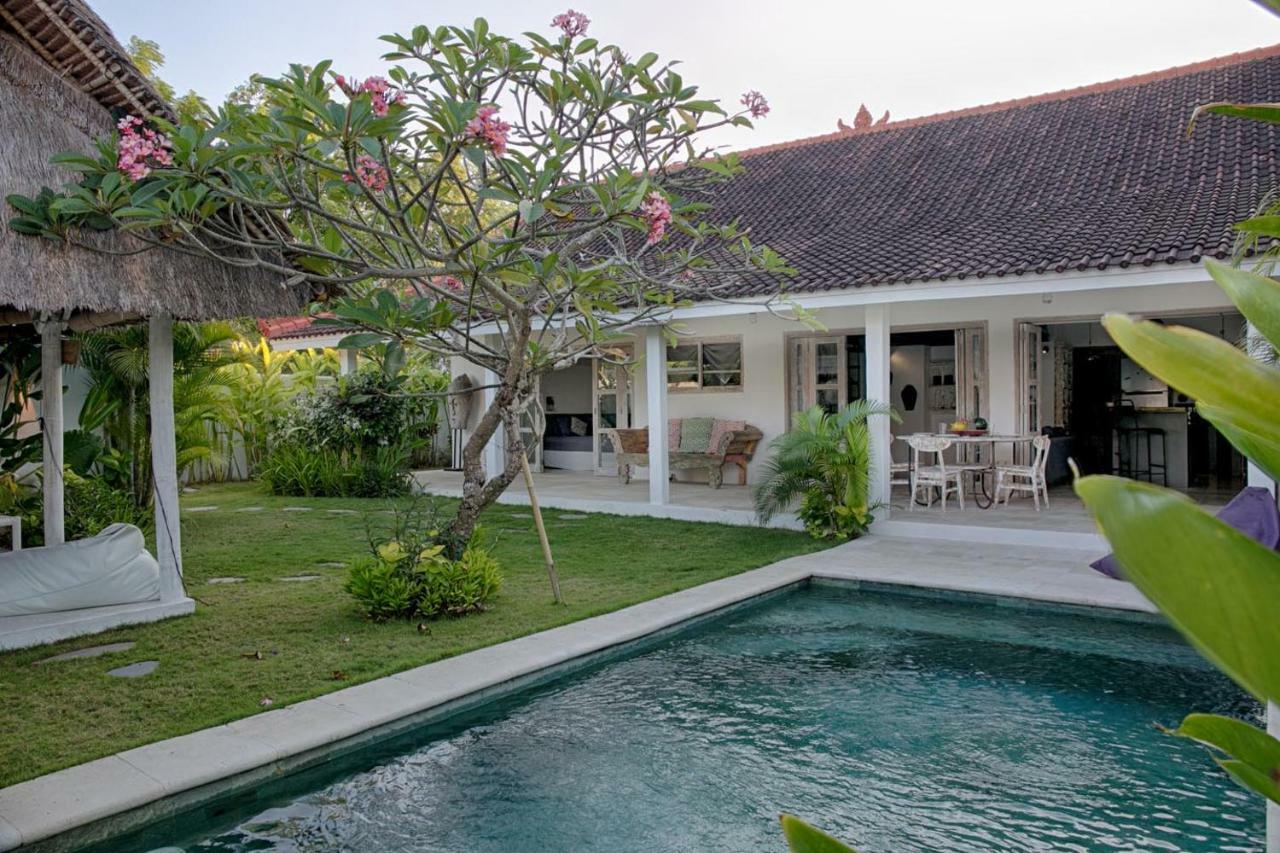 Villa Tom & Lucie Bingin Beach Улувату Екстер'єр фото